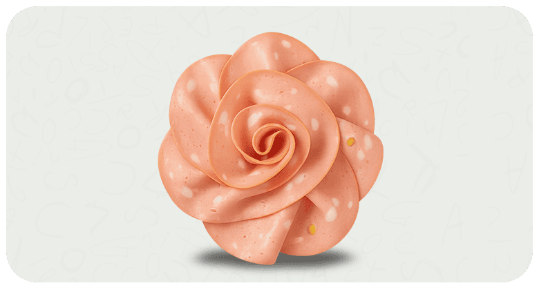Salame a forma di rosa, prodotto artigianale di alta qualità.
